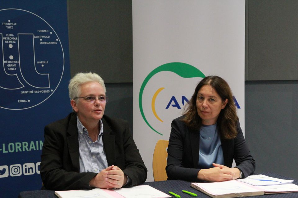 Hélène Boulanger, présidente de l'Université de Lorraine, et Lydie Evrard, directrice générale de l'Andra, ont signé la convention de partenariat le 31 août 2026.